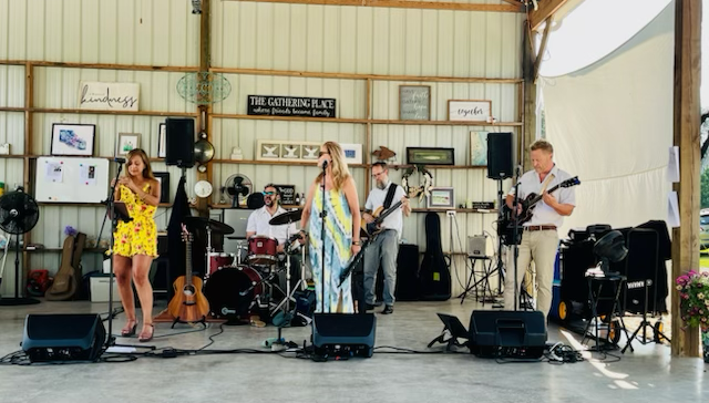 Music at the Lavender Farm  with Mandy Shearer & Friends